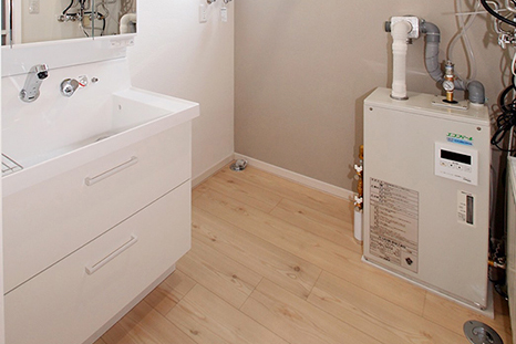 高効率石油ボイラー「エコフィール」- ランニングコストと安心感で選ばれる