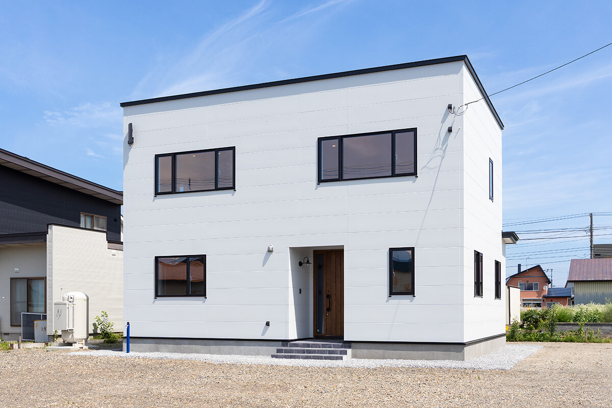 明るく開放的な2階リビングの家