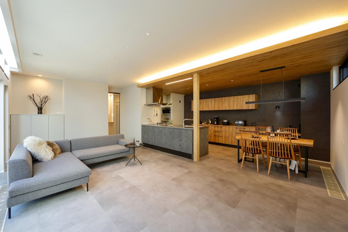 インナーテラスとインナーガレージのある家