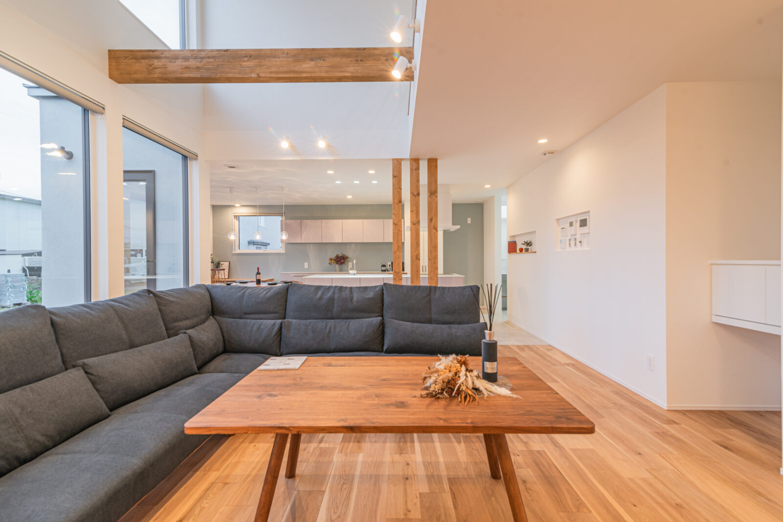 光が行きわたる「家族の場」を作り出す住まい