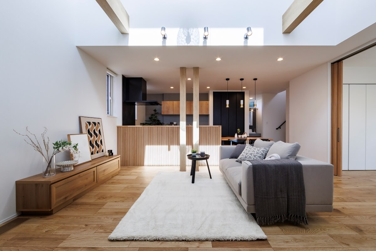 土間から広がる、大空間リビングの家