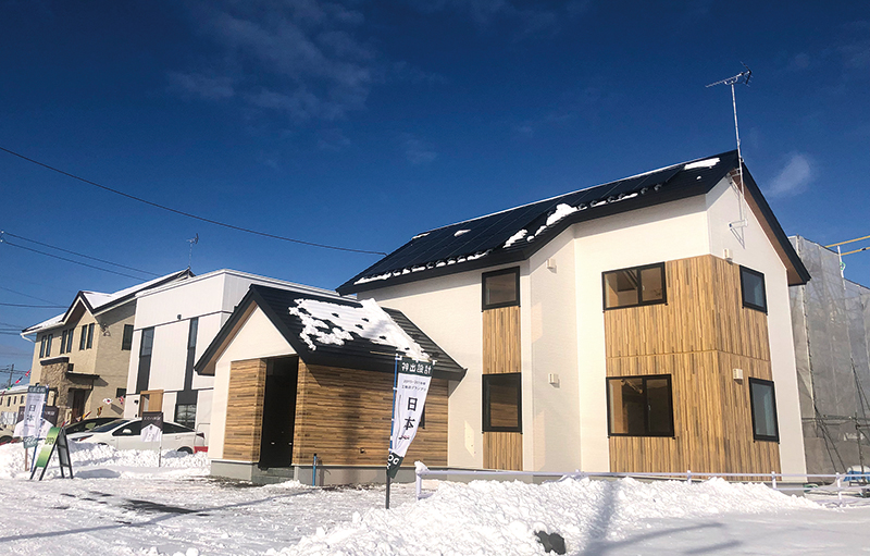 千歳の「スカイタウンⅡ煌めきの街」4社が新春見学会でモデルハウス公開