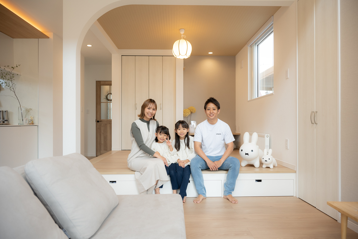 ホワイトカラーを基調とした温かみあふれる家