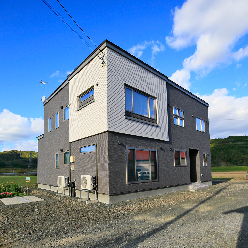 つながりと可変性のある2世帯住宅