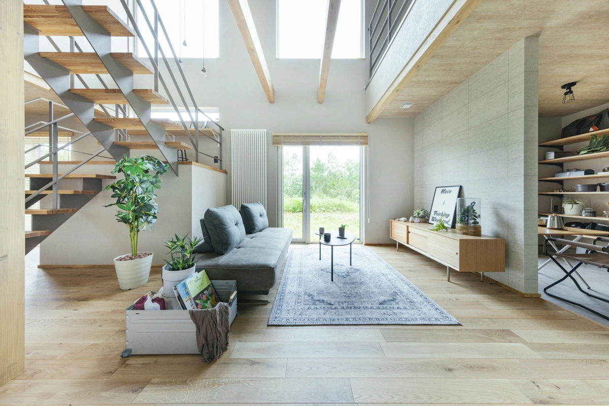 川のほとりに建つキャンパーのための家